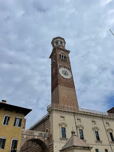 Discover Verona's Iconic Landmark: Torre dei Lamberti