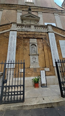 Explore Rome's Capuchin Museum: Unique Italian Culture & History