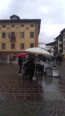 Explore Museo d'Arte Moderna Mario Rimoldi in Cortina d'Ampezzo