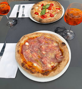 Must-Do Culinary Trip in Verona: Pizzeria Leon d'Oro