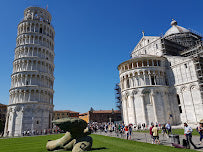 Discover Artisanal Pizza in Pisa: Top Italian Dishes & Tours 2024