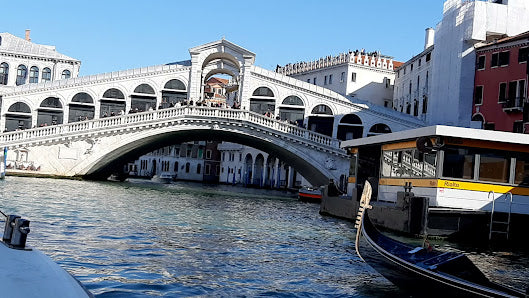 Explore Rialto Bridge: Top Italy Tours, Italian Food & Venice Attractions