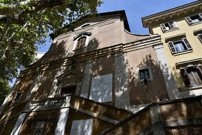 Explore Rome's Capuchin Museum: Unique Italian Culture & History