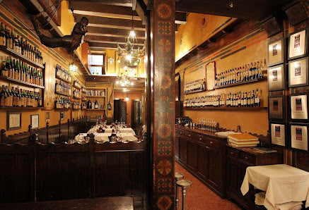 Wine Tasting Trip in Verona: Antica Bottega del Vino Experience