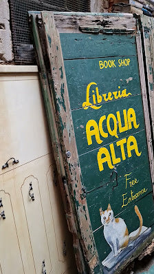 Explore Libreria Acqua Alta in Venice: A Must-See for Italy Tours