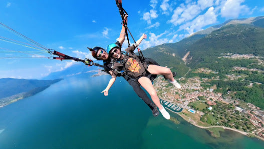 Paragliding Over Lake Como: Top Italy Tours and Adventure Activities