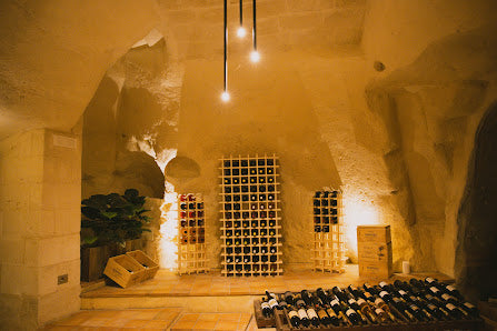 Traditional Cave Restaurant Dining Experience in Matera