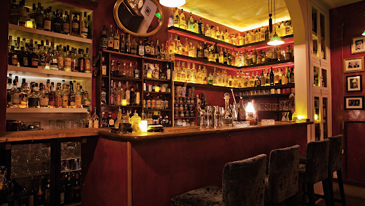 Sip Signature Cocktails at Jerry Thomas Speakeasy in Rome, Italy