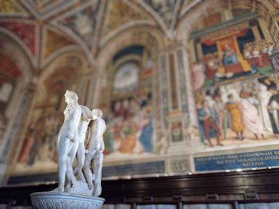 Discover the Beautiful Piccolomini Library in Siena