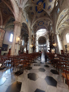 Discover Como Cathedral & Lake: Top Italy Tours & Italian Culture