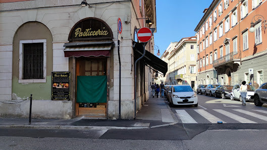 Best Pastry Experience in Trieste, Italy