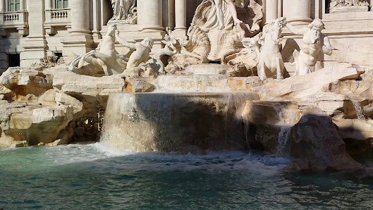 "Toss a Coin at Rome's Trevi Fountain: Top Italy Tours & Things to Do"