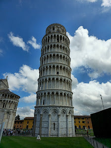 Leaning Tower of Pisa: Top Attraction in Italy Tours 2024