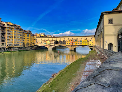 Explore Ponte Vecchio: Top Florence Attractions & Italy Tours 2024