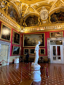 Explore Pitti Palace: Top Florence Attraction for Italy Tours 2024