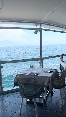 Enjoy a Delicious Meal at Ristorante Bagni Delfino in Sorrento