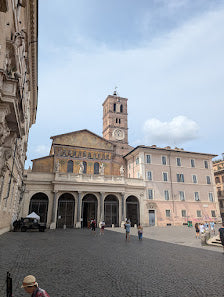 Explore Santa Maria in Trastevere: Top Italy Tours and Italian Culture