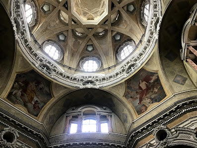 Explore the Magnificent Royal Church of San Lorenzo in Turin