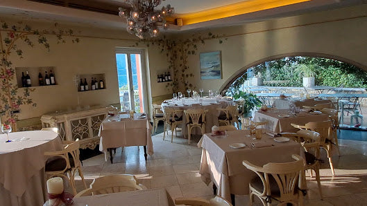 Dine with a View: Ristorante La Darsena, Como Lake Italy Tours 2024