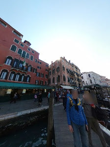 Explore Rialto Bridge: Top Italy Tours, Italian Food & Venice Attractions