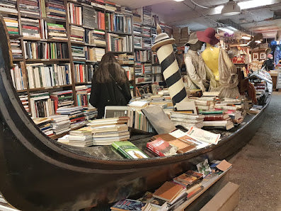 Explore Libreria Acqua Alta in Venice: A Must-See for Italy Tours