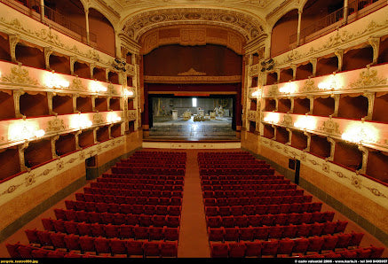 Explore Historic Theatres in Florence: Top Italy Tours and Attractions