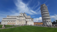 Discover Artisanal Pizza in Pisa: Top Italian Dishes & Tours 2024