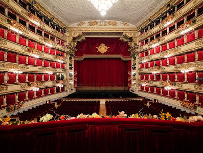 La Scala Opera House: Top Milan Experience & Italy Tours 2024