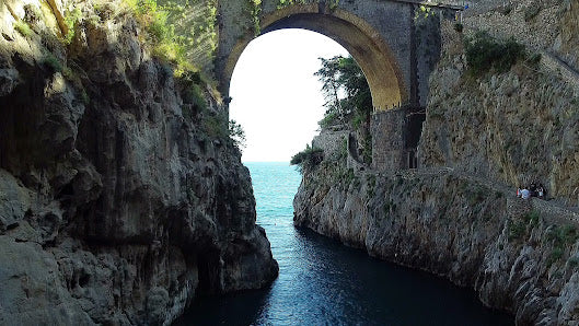 Explore Fiordo di Furore Beach: Italy Tours & Tips for 2024