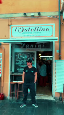 Gourmet Panini at L'Ostellino: Best Italian Food in Pisa, Italy Tours