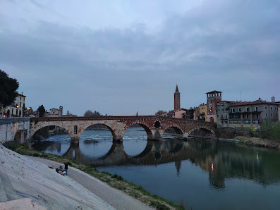 Explore the Charming Ponte Pietra in Verona